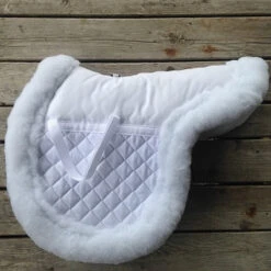 Ogilvy Memory Foam Hunter Sheepskin Saddle Pad -Weatherbeeta Shop pad2 0153e0ea 1d86 484c a903 eb7281146806